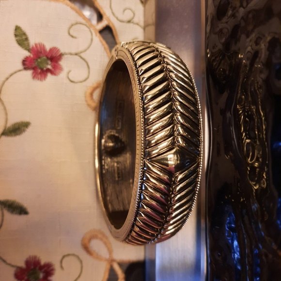 Heidi Daus Sparkling Solution bangle bracelet - Picture 3 of 5